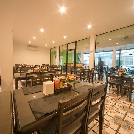 Panda Hostel Phuket (Adults Only) Patong Kültér fotó