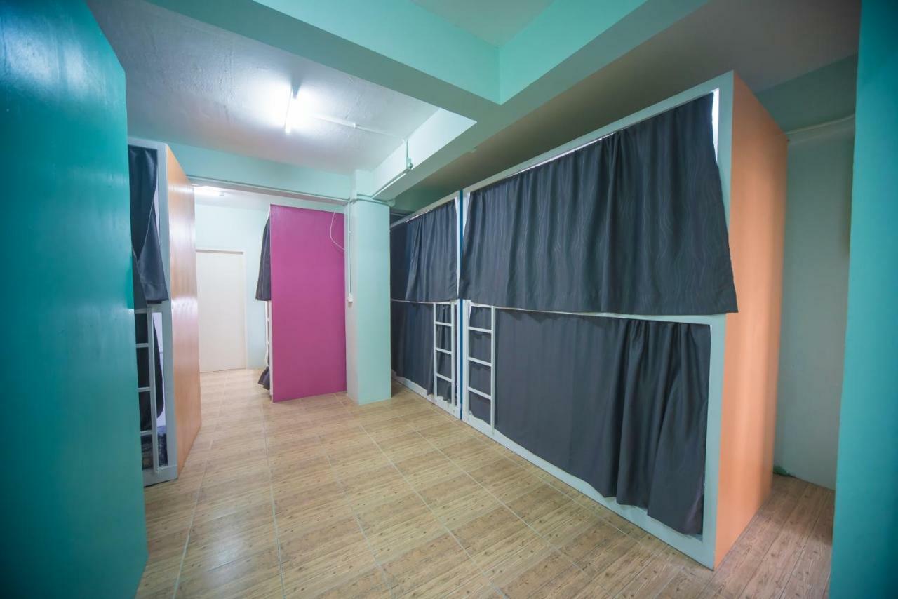 Panda Hostel Phuket (Adults Only) Patong Kültér fotó