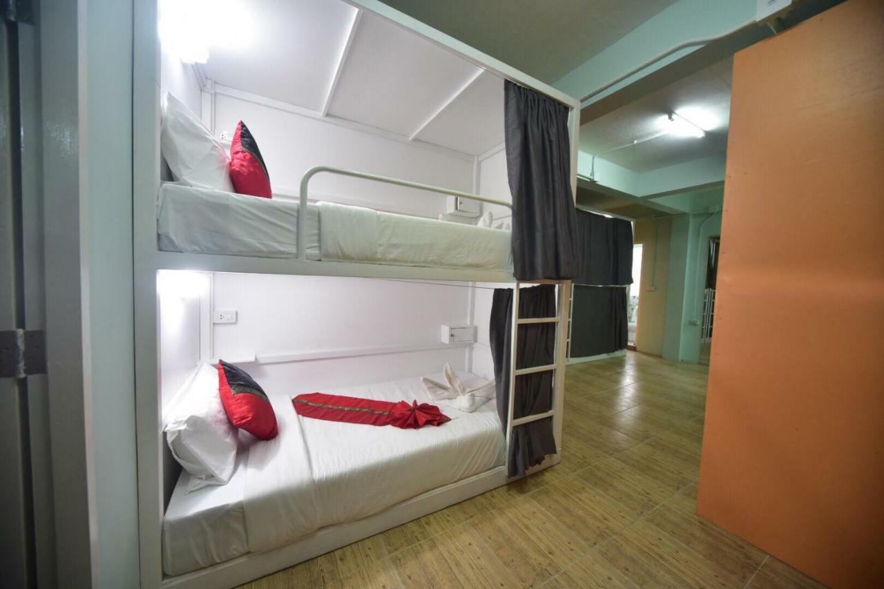 Panda Hostel Phuket (Adults Only) Patong Kültér fotó