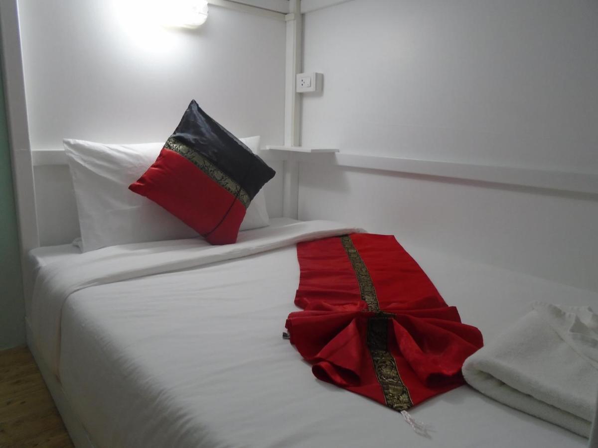 Panda Hostel Phuket (Adults Only) Patong Kültér fotó